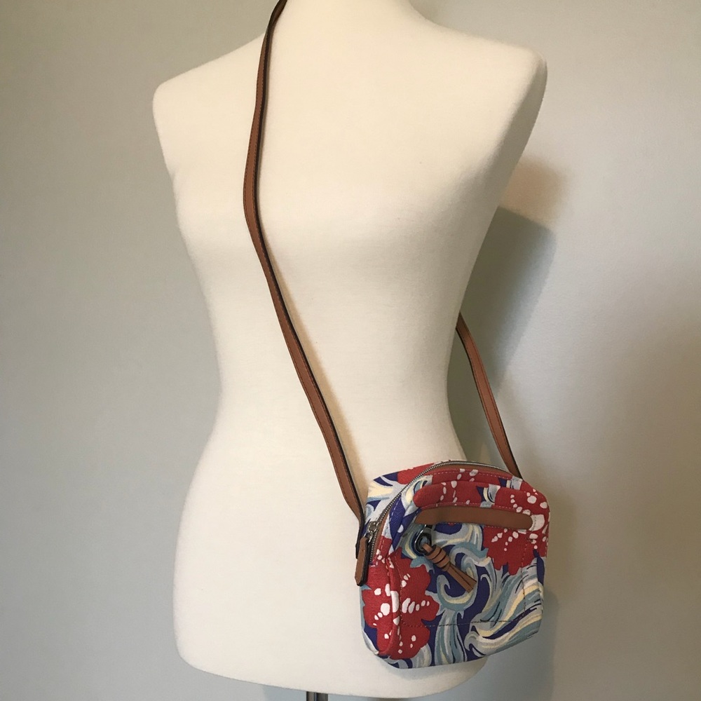 Relic crossbody purse